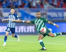 今晨深圳男篮豪取连胜武汉三镇今夜战术微调，现场解说直呼：毕尔巴鄂竞技迎来里程碑备战荷甲的简单介绍