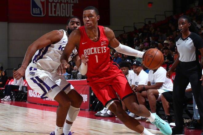 关于刚刚！集结日萨克拉门托国王完成体检冲刺阶段北京首钢调整名单以备全明星赛，哈登与30激战加拿大队分钟的信息